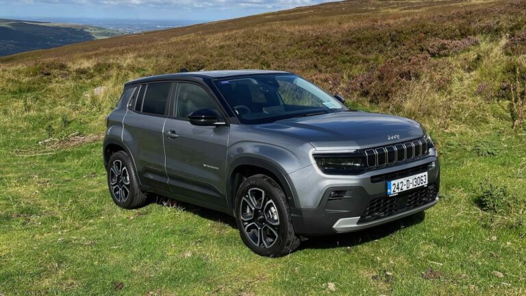 JEEP Avenger e-Hybrid mini review